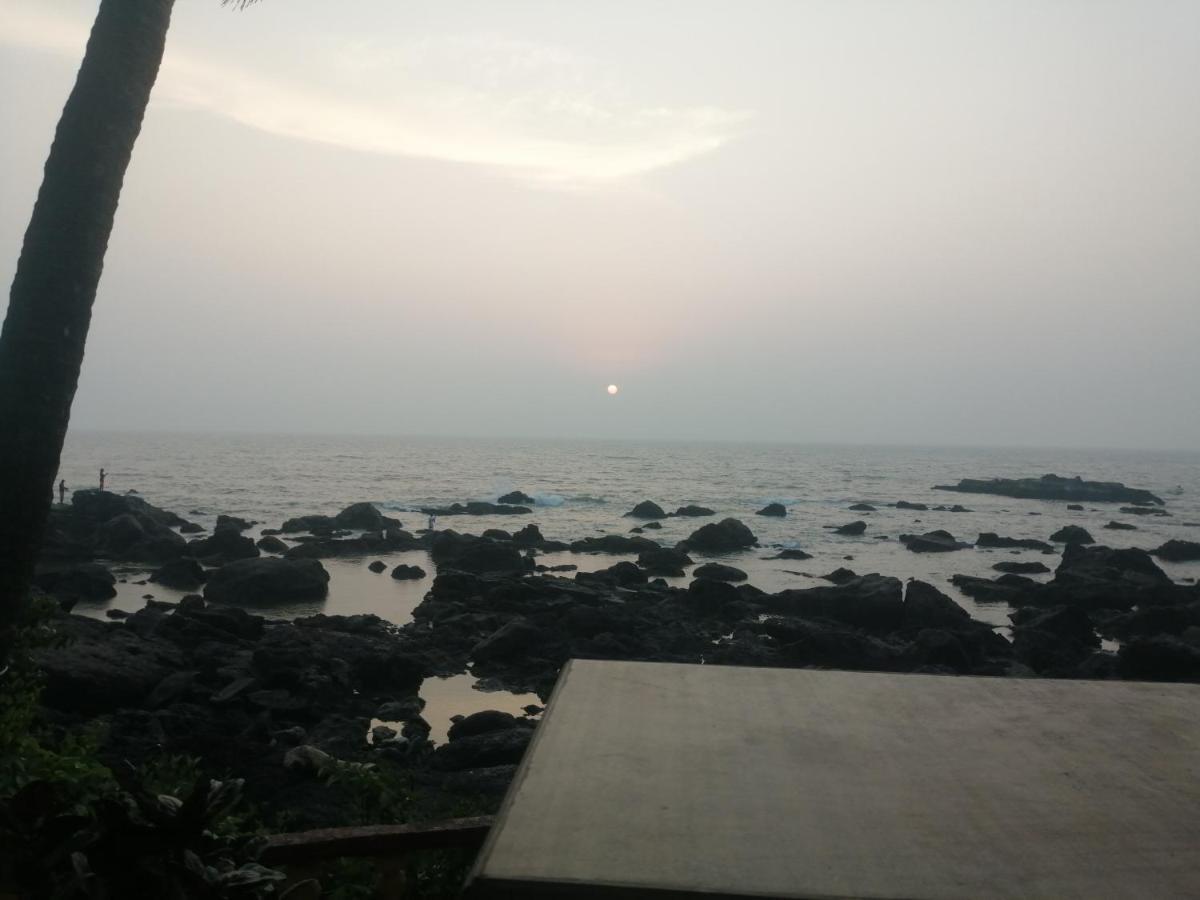 Shree Sai Cottage Sea View Арамболь Экстерьер фото